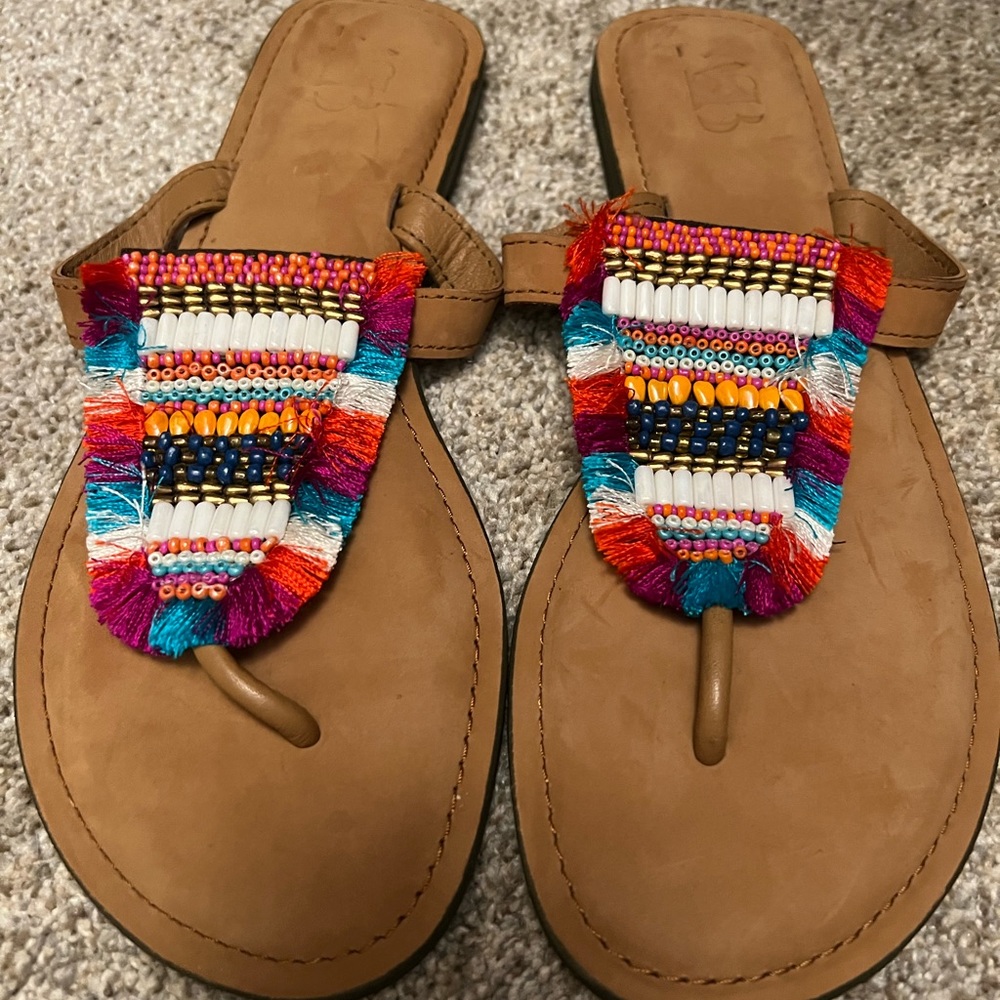 America & Beyond new without tag sandals